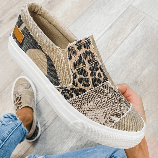 Zapatos de lona casuales Slacker de fondo plano