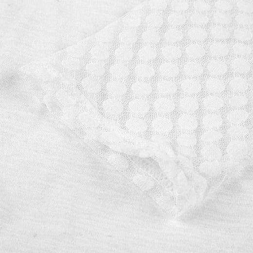 Camiseta con costuras de encaje y escote redondo.