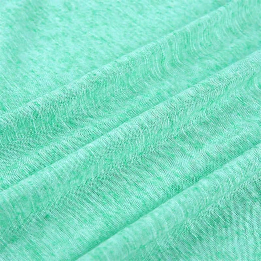 Camiseta con costuras de encaje y escote redondo.