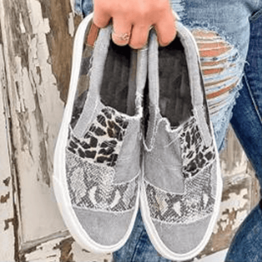 Zapatos de lona casuales Slacker de fondo plano