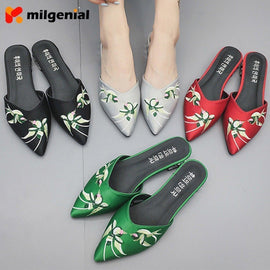 Mule Bordadas Casuales De Puntiagudos